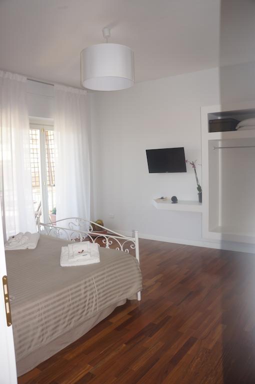 Lullymia Bed & Breakfast โครโตเน ห้อง รูปภาพ